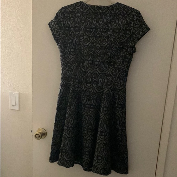 BNWOT Elegant Black and Gray Patterned Dress By Nanette Lepore - Picture 7 of 14